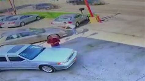 Woman walks into Illinois dealership, steals keys from office and drives car off the lot, video shows